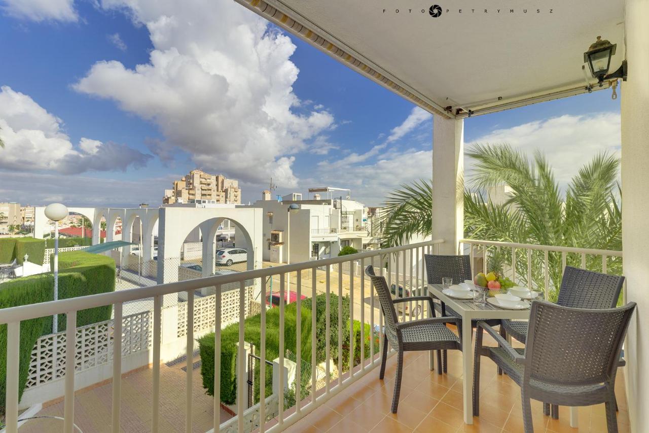 Apartment With Pool, Sea Views & Balcony Less Than 10Min Walk To La Mata Beach! Torrevieja Exterior photo